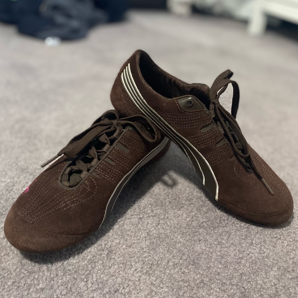 BROWN PUMA SNEAKERS barely worn size women’s 8